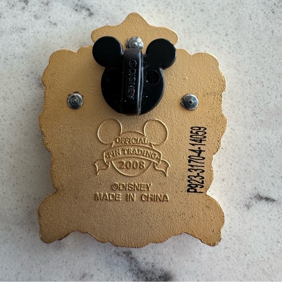 Walt Disney World Gold Mickey Mouse Pin - 2008 - Picture 3 of 4